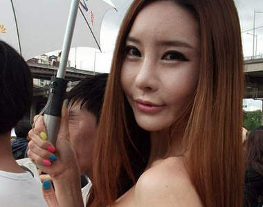 長腿胸妹《尹寒星》逼逼~這身材犯規囉