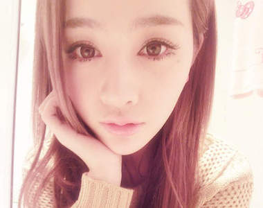 郭芸萌　性感又美麗的上海小姑娘