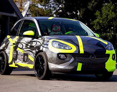 小飛俠Rossi特製《Opel Adam》世界冠軍級的藝術?