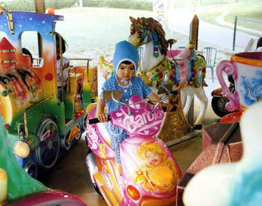 《未來醬在巴黎》!超人氣攝影家:川島小鳥跟未來ちゃん另一新作~~