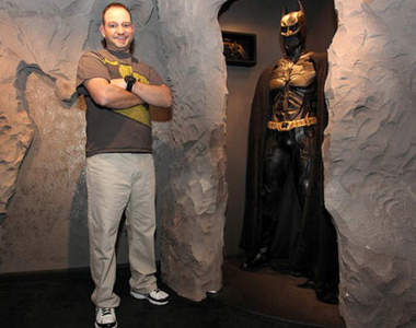 地下室蝙蝠洞 美國大男孩在家裡用愛打造的秘密基地