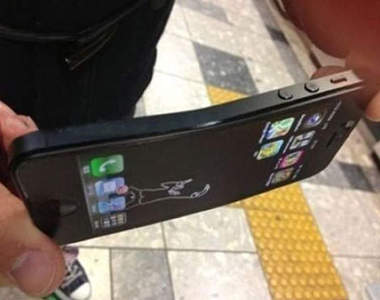 《可彎曲手機系列真實版》讓我們先向偉大手機先驅們致敬吧（手勢）