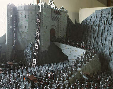 重現魔戒《聖盔谷之戰》樂高半獸人大軍進攻～