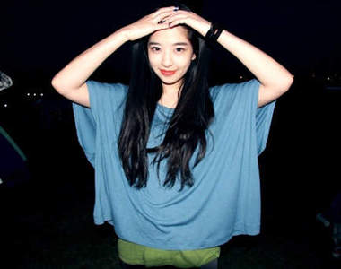 《十大最紅網路美女》我...我看到好多「球」>///<