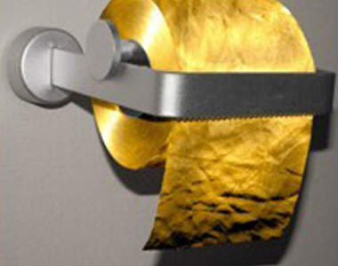 究極《22k黃金捲筒衛生紙》  擦一次就要花你數十萬塊www