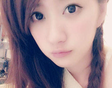 有辦法正妹 謝翔雅 白蘭氏廣告中的黑天鵝裝扮好美壓