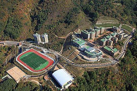 韓《江原大學》超無聊校區 放眼望去都是山山山 韓《江原大學》超無聊校區 放眼望去都是山山山