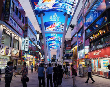 大田《超大型LED巷》到那裏不用開燈就很亮