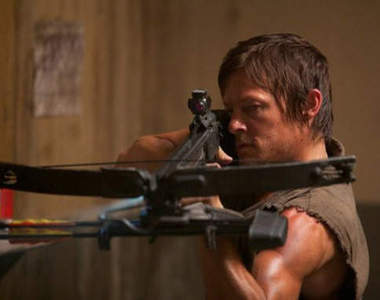 《陰屍路》Daryl的十字弓 原來是這樣學會的嗎(╯-_-)╯╧╧