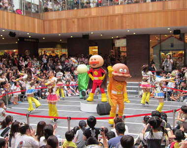 超元氣《麵包超人》這樣應該更容易中暑吧（汗）