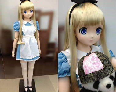 等身大萌系模型　真的可以讓你當女朋友帶著走唷