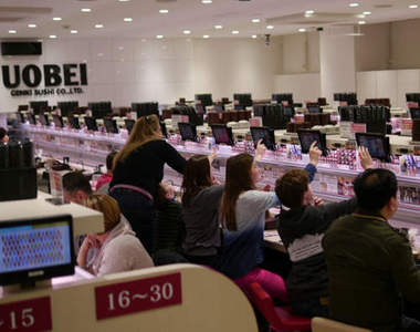 不迴轉的迴轉壽司 高速前進是否也會發生脫軌意外呢?ww