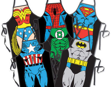 《超級英雄圍裙》穿了還是要自己煮飯