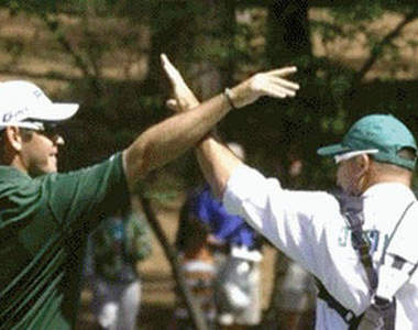 《擊掌尷尬瞬間》你是要拍左手還是右手啊?