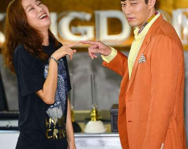 《主君的太陽》孔曉振銀飾爆紅 想買還得慢慢等~(唱)