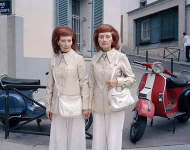 完全一致的《雙子婆婆》連人生也要完全一樣的雙胞胎