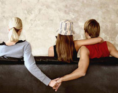 《腳筋太軟男》三種容易劈腿的個性