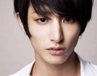 人氣男模《李秀赫》迷幻氣息深植人心～