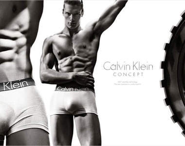 《Calvin Klein噴血廣告》肌肉帥哥Matthew Terry單人秀