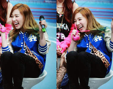 《豪邁美女》少女時代太妍  坐姿真的太豪邁啦～