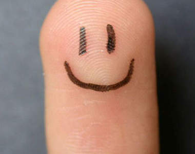 英國食指哥　一場意外下把自己斷指吃掉的男子．．．