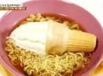 《泡麵+冰淇淋》吃法 原來還可以加光明燈喔~(誤) 《泡麵+冰淇淋》吃法 原來還可以加光明燈喔~(誤)