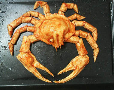 創意《吐司螃蟹》一口咬下還是能吃到螃蟹的美味( ̄﹁ ̄)