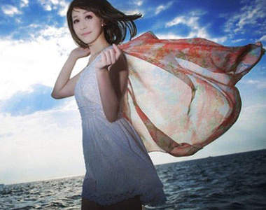 Yun-Yu 18歲喜歡角色扮演的美女大學生