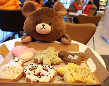 韓《多拿滋聖誕節限定款》出爐  多拿熊熱情推薦(◉㉨◉)