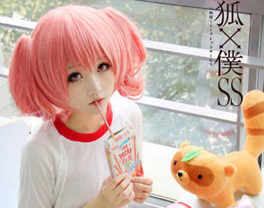 甜美Coser插畫家《小柔》Cosplay跳舞動起來