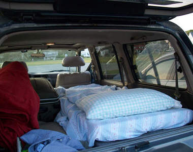 超便利《車用充氣床》 開車族長途必備的睡覺好物~