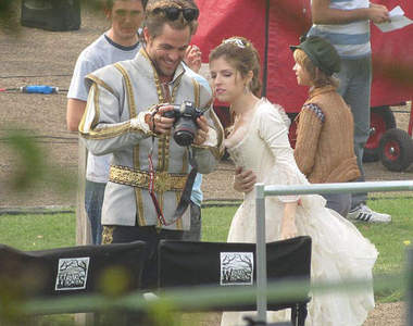 音樂劇電影《拜訪森林》克里斯潘與安娜坎卓克成為王子與公主～