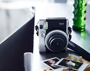 潮人必備拍立得：富士instax mini 90～～復刻底片機外觀潮爆了www