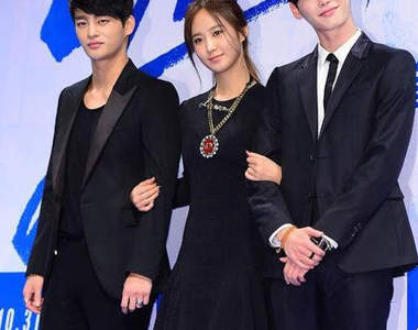 青春游泳題材《No Breathing》可以看到俞利的好身材了嗎?!>///