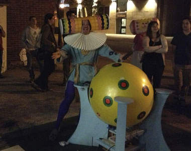 《塊魂》巨大球型控制器 真的讓你滾滾黏黏就能玩