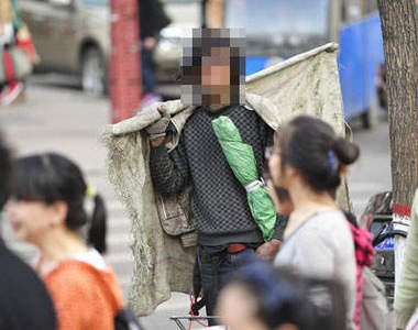 大陸《犀利哥二號》拾荒也超有型~