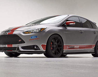 300匹馬力上身《福特Focus ST》內外改造更帶勁~