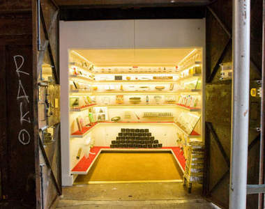 貨梯裡的博物館　可惜就差沒電梯小姐了(大誤)