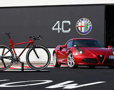 兩輪版《愛快羅密歐4C》?有跑車靈魂的帥氣單車