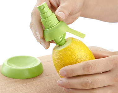 《原汁噴霧》直接插進去就可以噴汁？