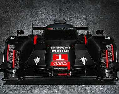 2014年版《Audi R18賽車》蓄勢待發準備出征