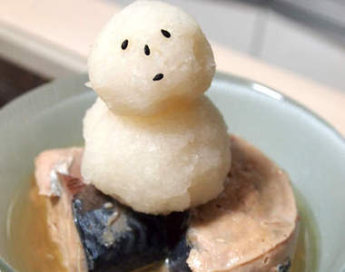 《蘿蔔泥雪人》表情如此哀桑怎麼捨得吃啦吼(´_ゝ`)