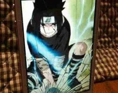 《螢幕碎裂安慰法》其實這樣也是滿有張力的...(哭著點頭)