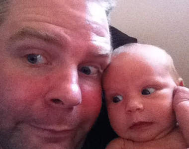 《學人精老爸》就是要學女兒裝可愛●ㅂ●