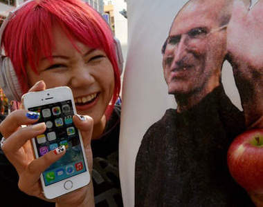 日本三大手機電信商11月暢銷手機調查  iPhone 5s再度稱霸..