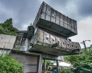 靜岡廢棄龍堡 有著怪獸醫院別名的奇異建築
