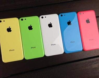 蘋果iPhone 5C工廠測試照又外流　這次連「正面」也看光光？！