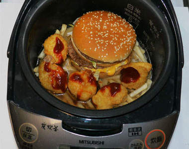 次世代《電鍋料理》可樂大麥克白飯