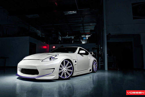 Vossen改造 Nissan 370z 車車上怎麼會有紫光呢