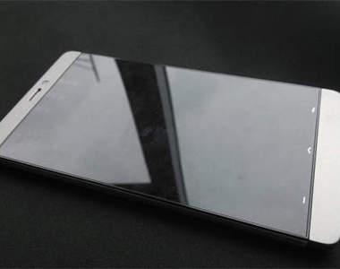 新一代大陸《小米手機3》原型機外流　真的就長這樣嗎（？）